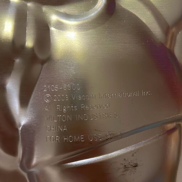 Wilton Cake Pan 2003 Dora the Explorer - Picture 2 of 4